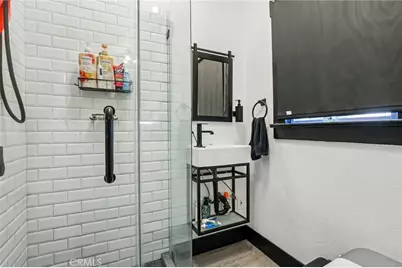 1127 W 5th, Santa Ana, CA 92703 - Photo 21
