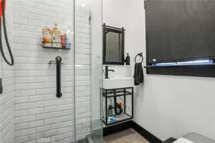 1127 W 5th, Santa Ana, CA 92703 - Photo 21