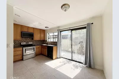 231 Springview, Irvine, CA 92620 - Photo 5