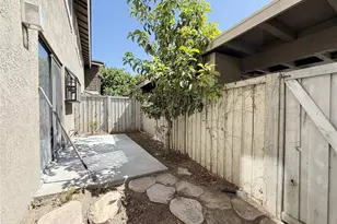 231 Springview, Irvine, CA 92620 - Photo 15