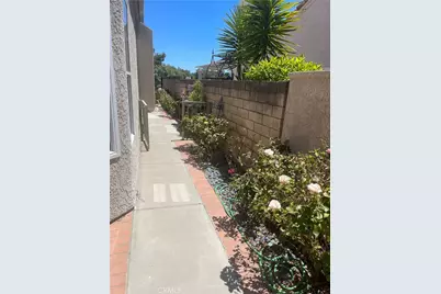 40416 Via Estrada, Murrieta, CA 92562 - Photo 5