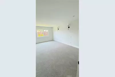 19352 Brookhurst, Huntington Beach, CA 92646 - Photo 3