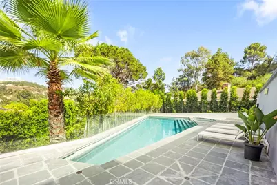 12148 Travis, Los Angeles, CA 90049 - Photo 11