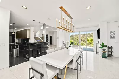 12148 Travis, Los Angeles, CA 90049 - Photo 57