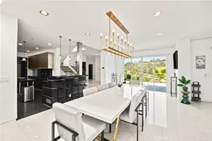 12148 Travis, Los Angeles, CA 90049 - Photo 57