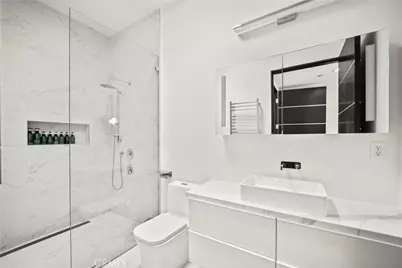 12148 Travis, Los Angeles, CA 90049 - Photo 45