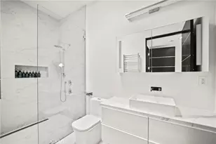 12148 Travis, Los Angeles, CA 90049 - Photo 45