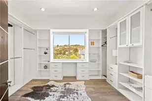 12148 Travis, Los Angeles, CA 90049 - Photo 31
