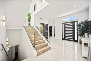 12148 Travis, Los Angeles, CA 90049 - Photo 59