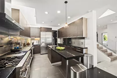 12148 Travis, Los Angeles, CA 90049 - Photo 67