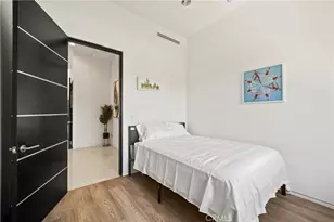 12148 Travis, Los Angeles, CA 90049 - Photo 61