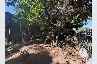 18750 Nordhoff, Los Angeles, CA 91324 - Photo 3