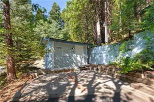 31236 Old City Creek Rd, Running Springs, CA 92382 - Photo 23
