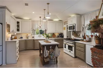 10903 Meads, Orange, CA 92869 - Photo 11