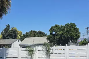 15417 15419 Tuba St, Los Angeles, CA 91345 - Photo 1