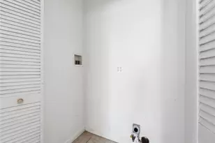 6307 S Harcourt Ave, Los Angeles, CA 90043 - Photo 25