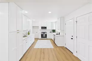 17632 E Woodcroft St, Azusa, CA 91702 - Photo 11
