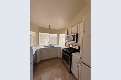 30612 Hollyberry Lane, Temecula, CA 92591 - Photo 9