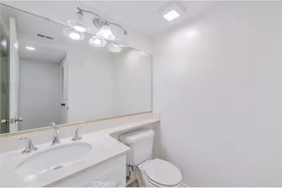 107 Oxford #34, Irvine, CA 92612 - Photo 11