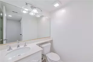 107 Oxford, Irvine, CA 92612 - Photo 11