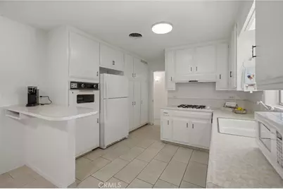2813 Summit Circle, Bakersfield, CA 93306 - Photo 7