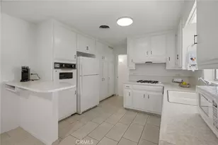 2813 Summit Cir, Bakersfield, CA 93306 - Photo 7