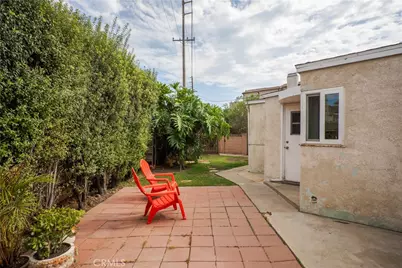 320 2nd Street, Huntington Beach, CA 92648 - Photo 23
