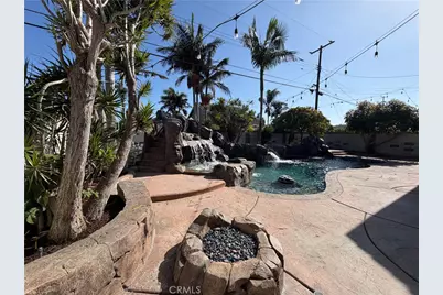 8242 Lambert Drive, Huntington Beach, CA 92647 - Photo 37