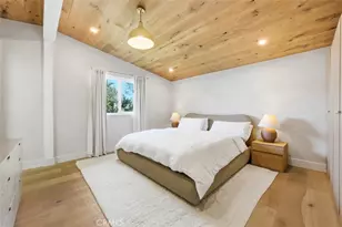 271 Camellia Ln, Costa Mesa, CA 92627 - Photo 9