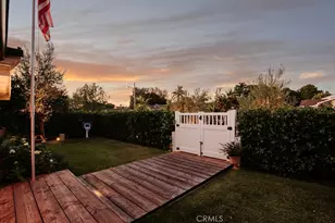 271 Camellia Ln, Costa Mesa, CA 92627 - Photo 19