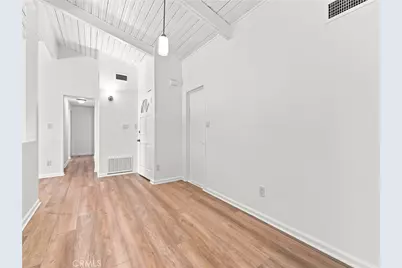 7735 Zelzah Avenue, Reseda, CA 91335 - Photo 9