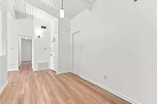 7735 Zelzah Ave, Reseda, CA 91335 - Photo 9