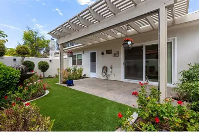 63 Seton, Irvine, CA 92612 - Photo 31