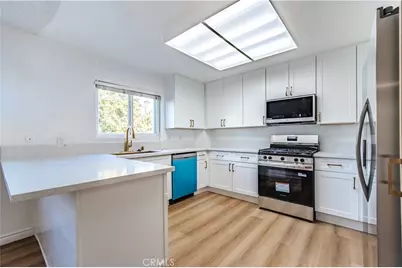 8851 Independence Avenue #Apt 33, Los Angeles, CA 91304 - Photo 15