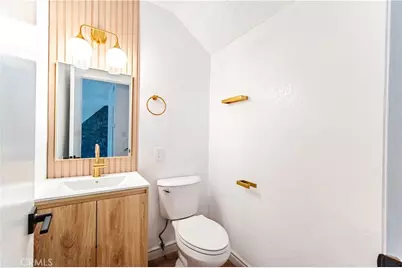 8851 Independence Avenue #Apt 33, Los Angeles, CA 91304 - Photo 17
