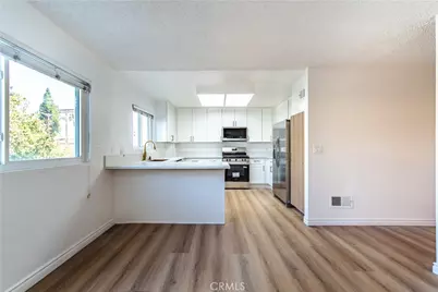 8851 Independence Avenue #Apt 33, Los Angeles, CA 91304 - Photo 13