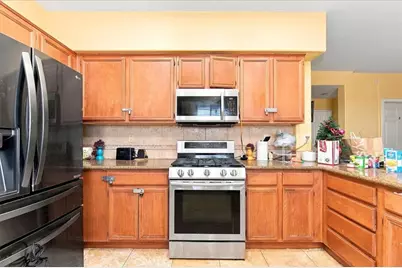 15290 Alexandria, Adelanto, CA 92301 - Photo 9