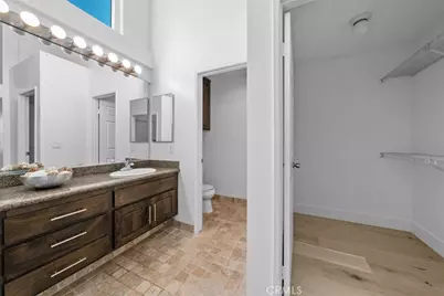 27 Almeria, Irvine, CA 92614 - Photo 21