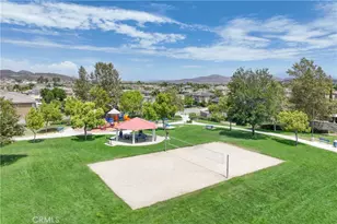 35672 Loggins Ct, Winchester, CA 92596 - Photo 13