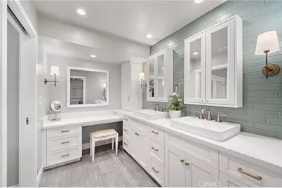 8239 Sugarman Drive, La Jolla, CA 92037 - Photo 15