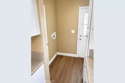 344 E 81st Street, Los Angeles, CA 90003 - Photo 7