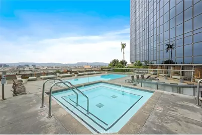 1100 Wilshire Boulevard #2607, Los Angeles, CA 90017 - Photo 17