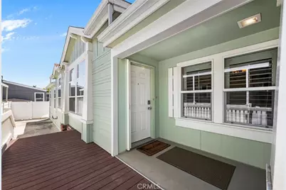 16422 Poipu Ln, Huntington Beach, CA 92649 - Photo 35