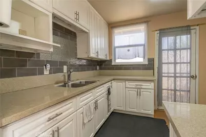 14300 S Ainsworth, Los Angeles, CA 90247 - Photo 33
