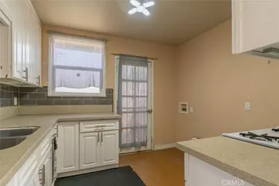 14300 S Ainsworth, Los Angeles, CA 90247 - Photo 43