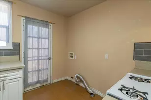 14300 S Ainsworth, Los Angeles, CA 90247 - Photo 25