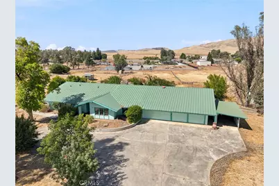 6388 E Appaloosa, Clovis, CA 93619 - Photo 3