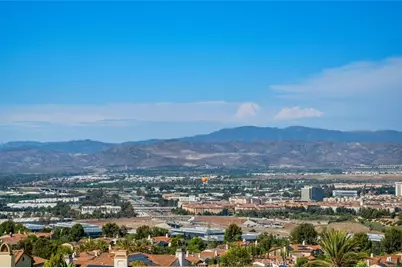 525 Luminous, Irvine, CA 92603 - Photo 5