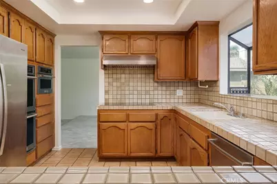 17122 Pleasant Circle, Huntington Beach, CA 92649 - Photo 9
