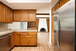 17122 Pleasant Cir, Huntington Beach, CA 92649 - Photo 11